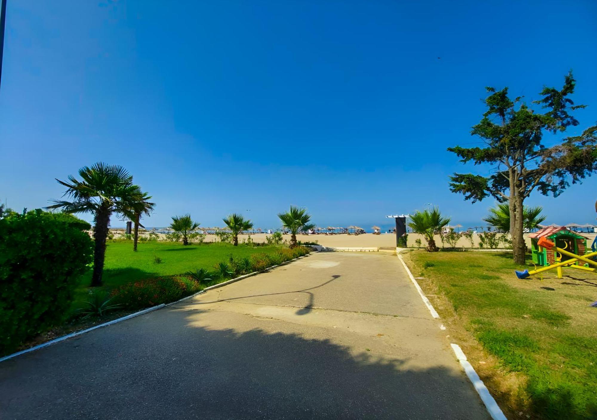 Yellow Building Durrës Habitación foto